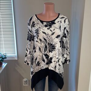 Chico’s Floral Sharkbite-Hem Top